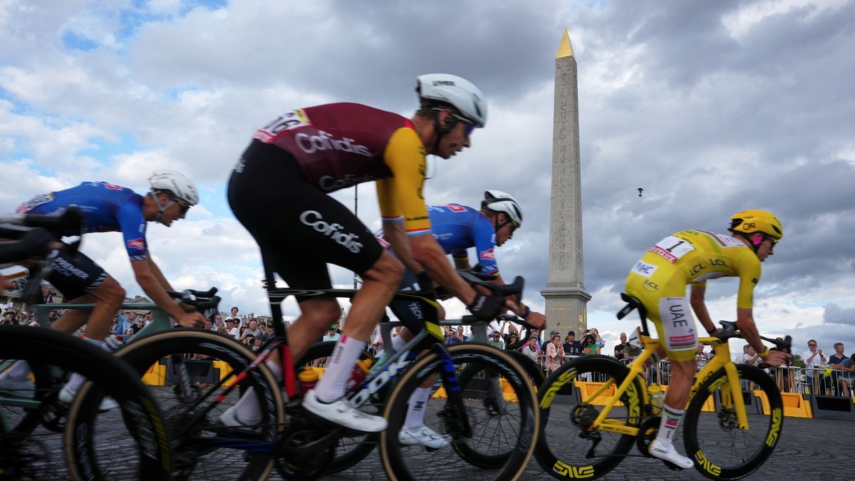 Momentka z Tour de France 2026.