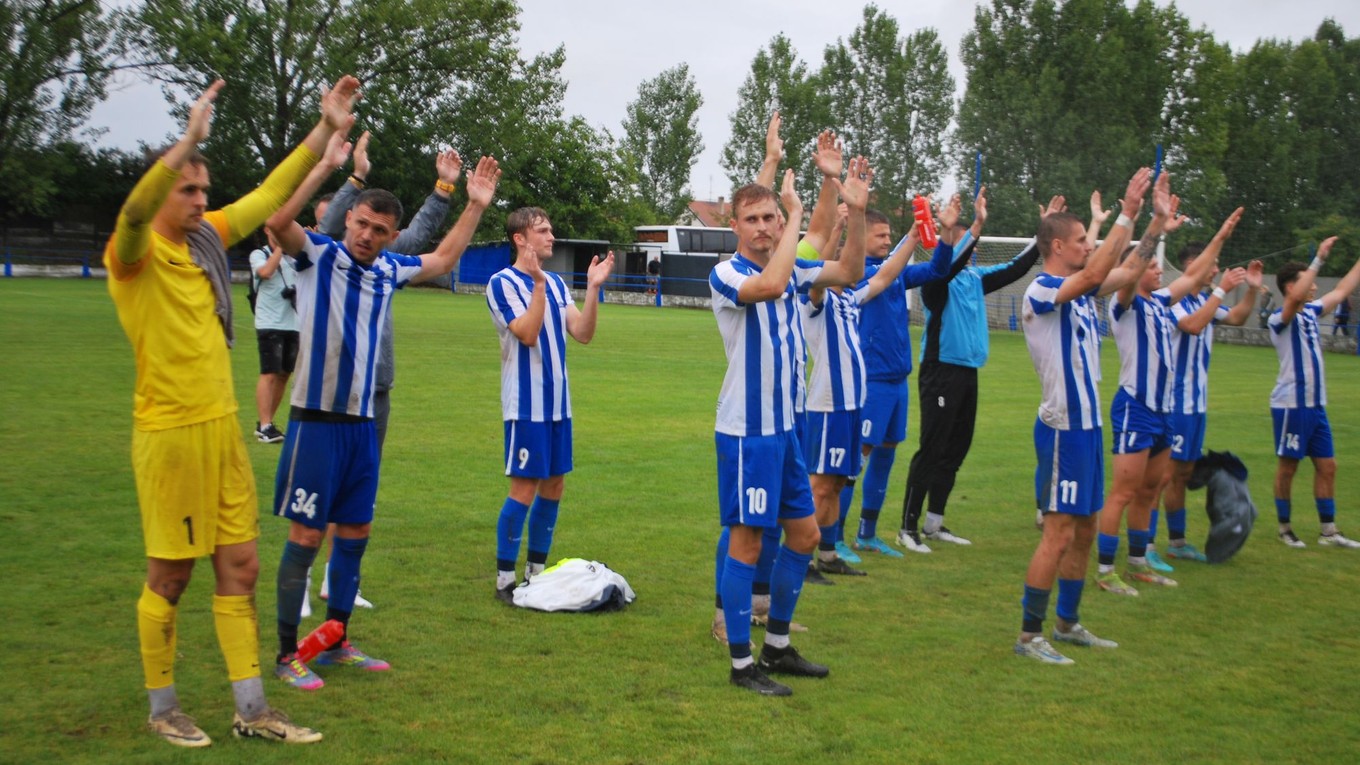 Záverečná ďakovačka AFC Nitra v Bešeňove.