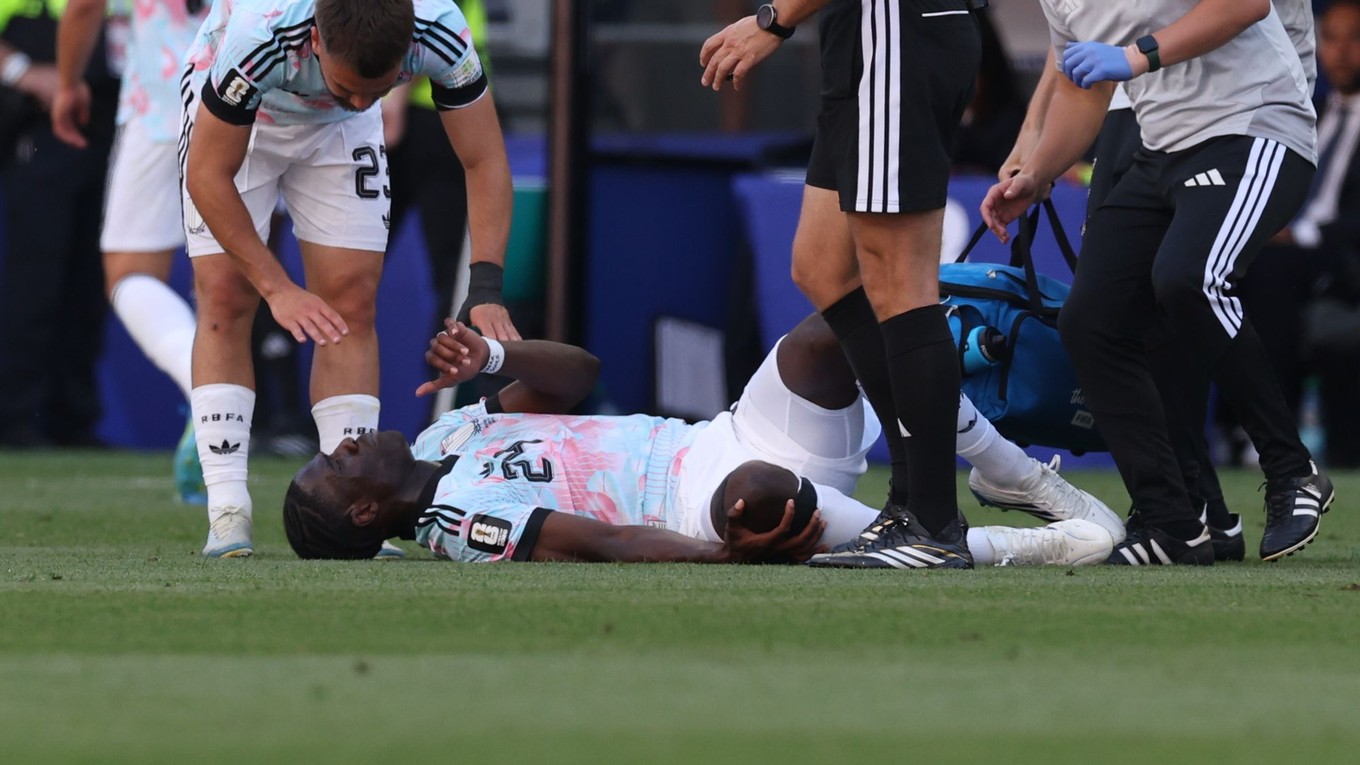 Zranený Amadou Onana