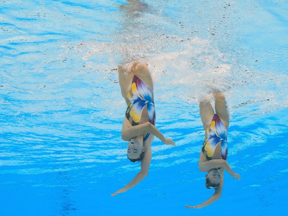 Slovenské reprezentantky v synchronizovanom plávaní Lea Anna Krajčovičová a Žofia Strapeková.
