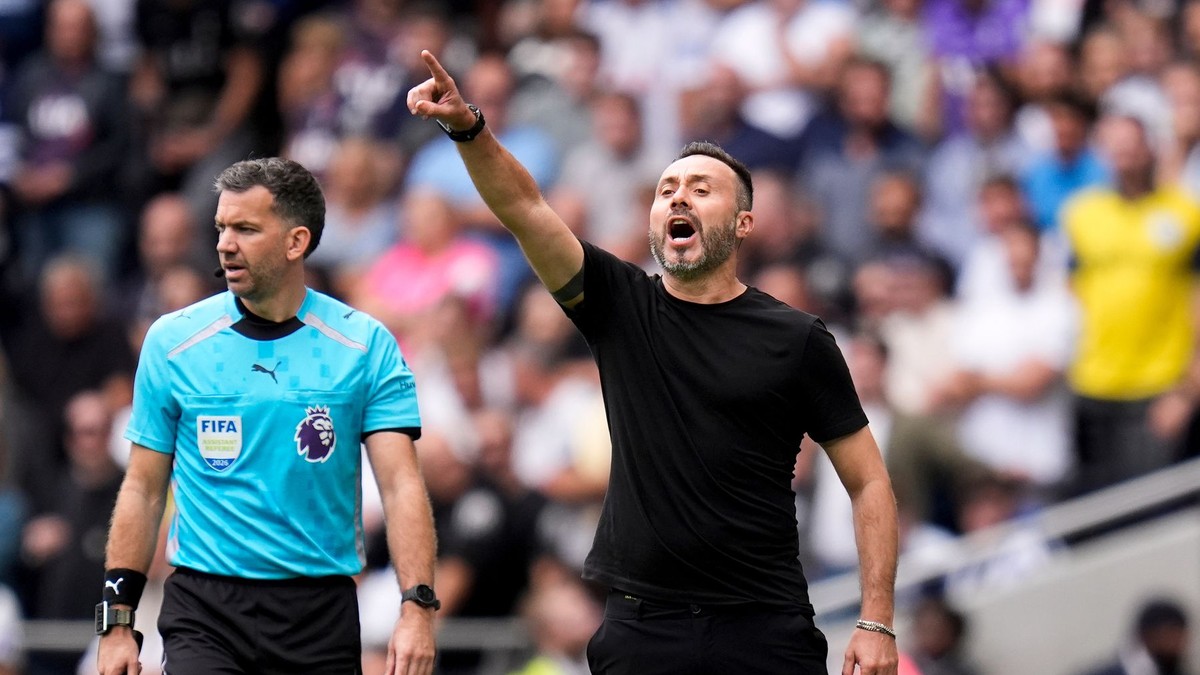 Tréner Tottenhamu Hotspur Roberto De Zeri.