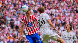 Momentka zo zápasu Atlético Madrid - Real Madrid.