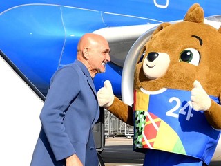 Luciano Spalletti po prílete do Nemecka pred EURO 2024