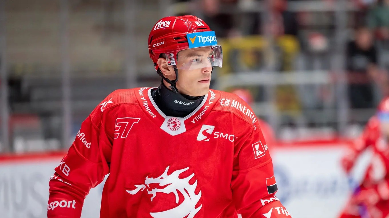 Slovenský obranca Patrik Koch v službách tímu HC Oceláři Třinec.