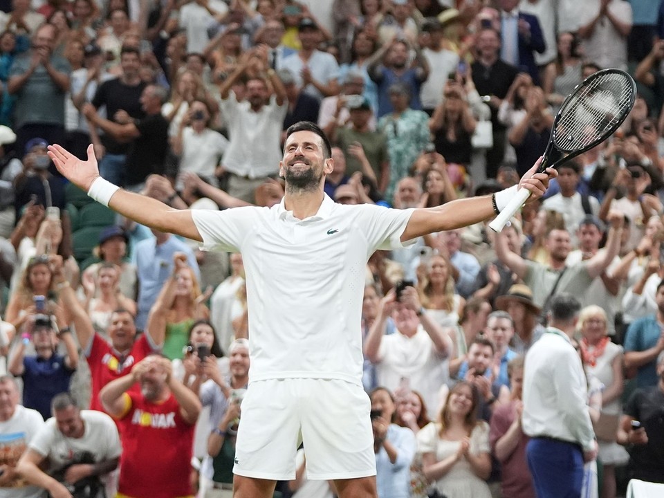 Novak Djokovič po víťazstve vo štvrťfinále Wimbledonu 2026 nad Felixom Augerom-Aliassimom.