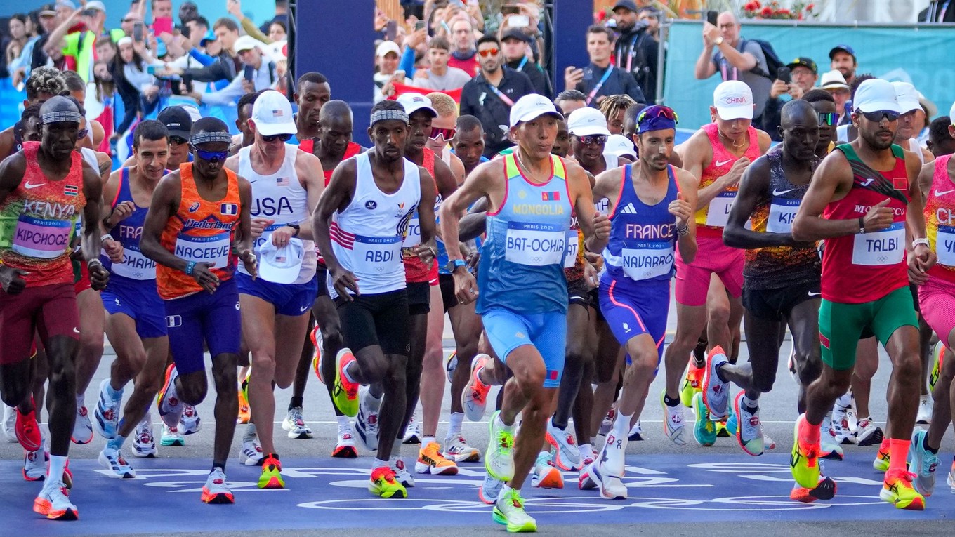 Fotka z maratónu mužov na OH 2024 v Paríži.