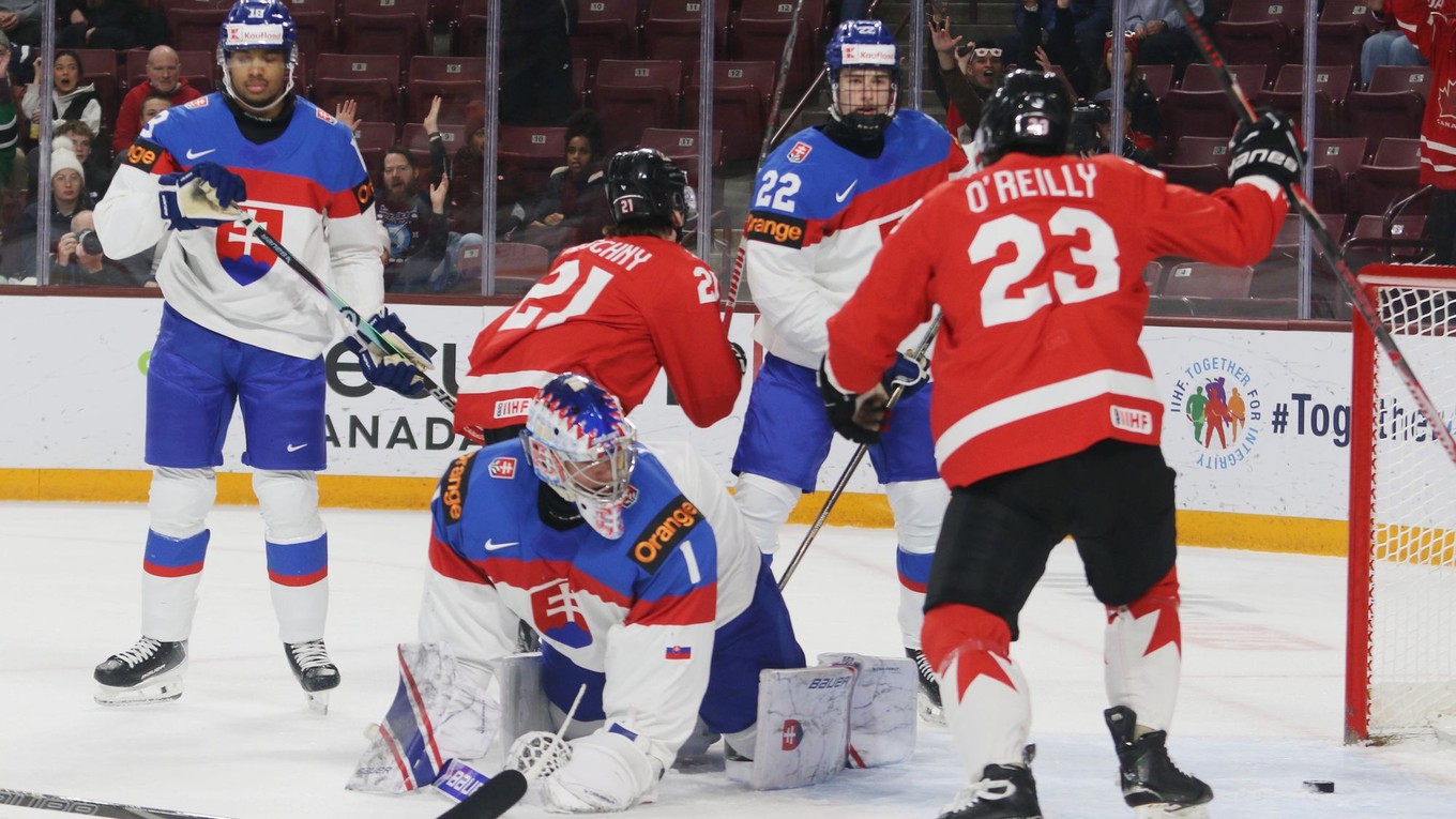 Fotka zo zápasu Slovensko - Kanada na MS v hokeji hráčov do 20 rokov 2026.