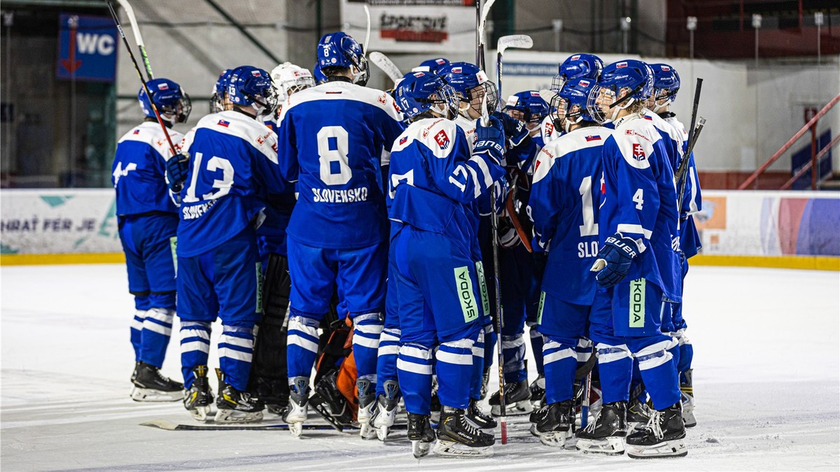 Slovenskí hokejisti do 16 rokov. 