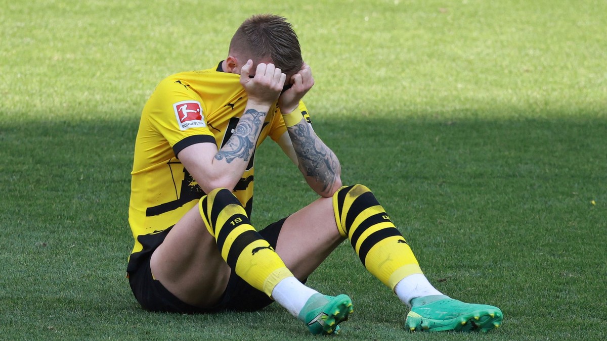 Z eufórie sa stalo sklamanie. Dortmund zlyhal. Futbal vie byť krutý, tvrdí tréner