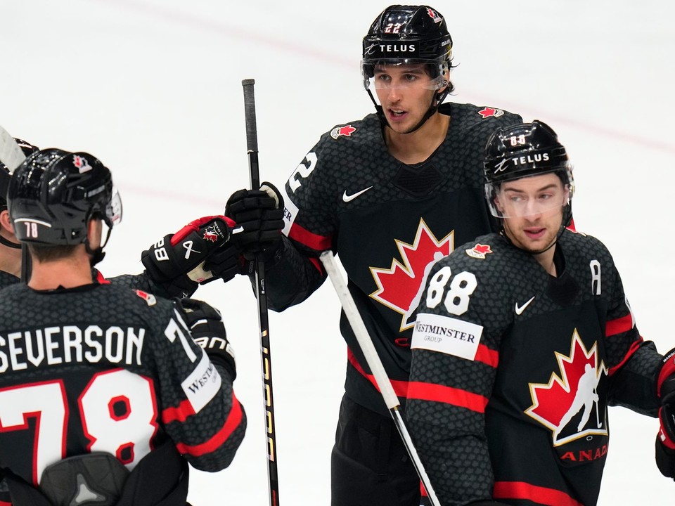 Kanada inkasovala v tretej tretine až päť gólov. 
