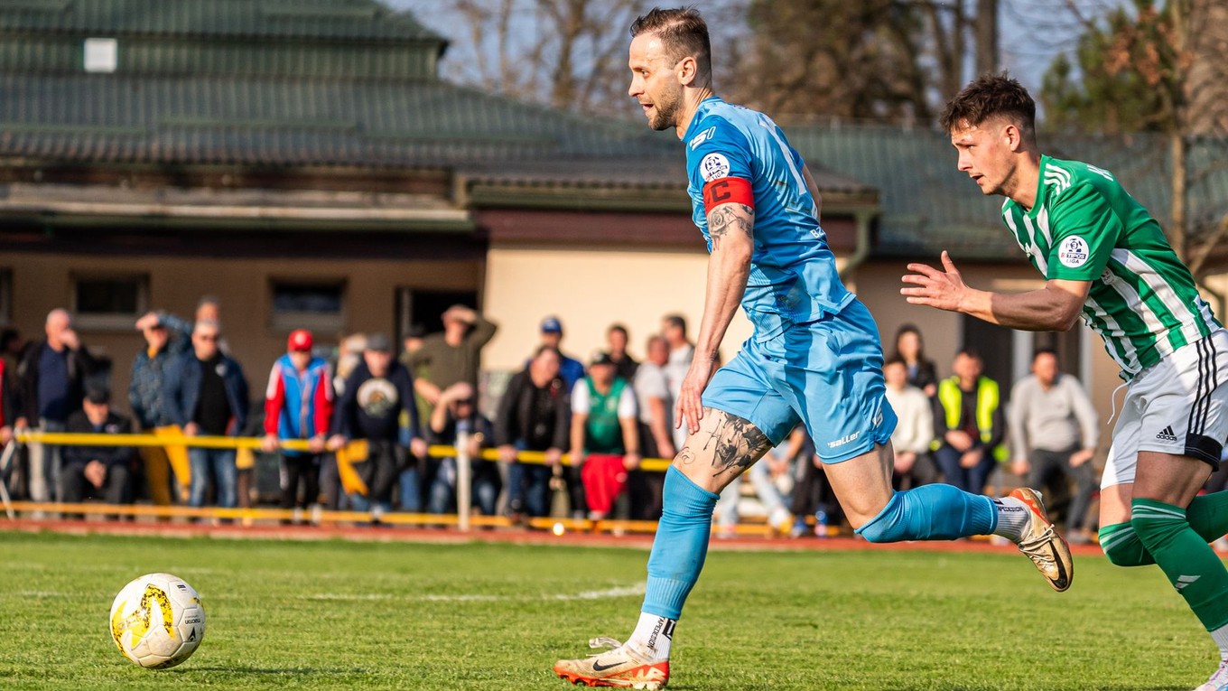 Csaba Juhász je druhým najlepším strelcom III. ligy Východ. (Fotografia zo zápasu Kalinovo - Rimavská Sobota)