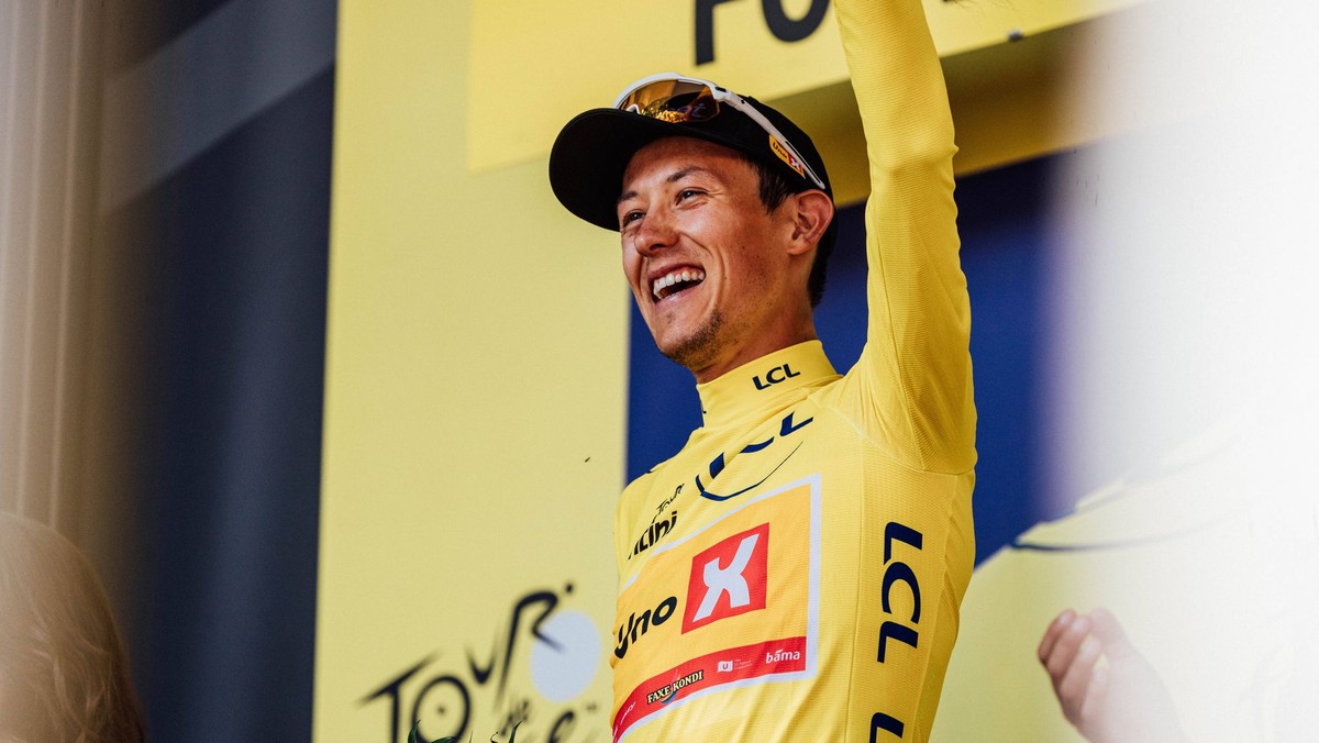 Nórsky cyklista Torstein Traeen sa raduje zo zisku žltého dresu v 4. etape (181,9km) cyklistických pretekov Tour de France 2026.