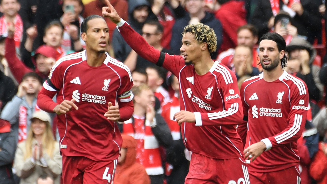 Hugo Ekitike oslavuje gól. 