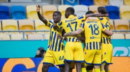 Hráči FC DAC 1904 Dunajská Streda oslavujú gól.