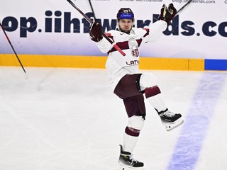 Martins Dzierkals oslavuje gól. 