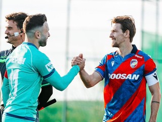 Patrik Hrošovský s kapitánskou páskou. 