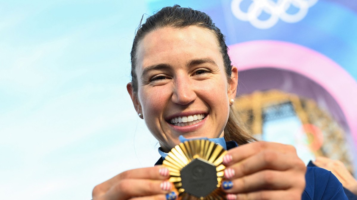 Americká cyklistka Kristen Faulknerová so zlatou medailou z OH v Paríži 2024.