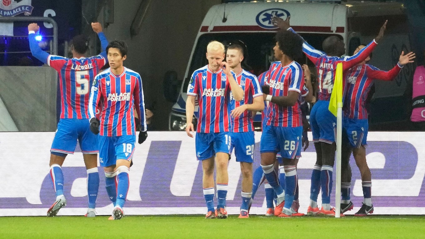 Crystal Palace oslavuje gól. 