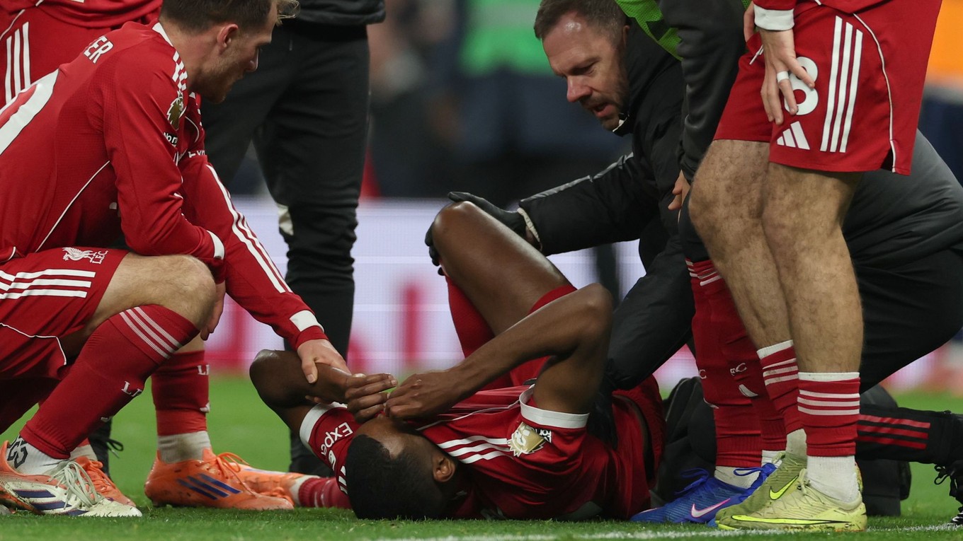 Zranený Alexander Isak