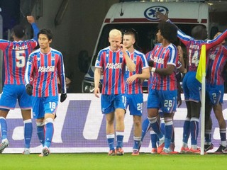 Crystal Palace oslavuje gól. 