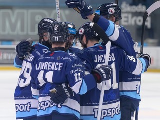 Radosť hráčov Nitry po góle.