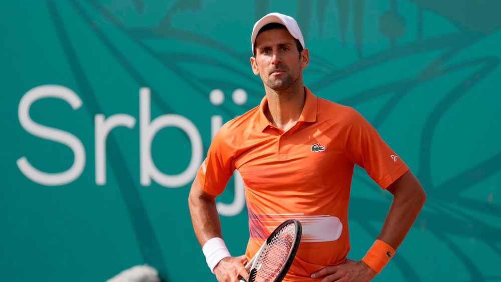 Djokovič si musí na ďalší titul počkať, prehral aj vo finále v Belehrade