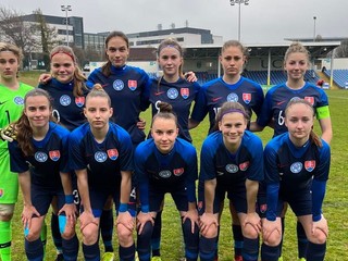 Slovenské futbalistky do 17 rokov.