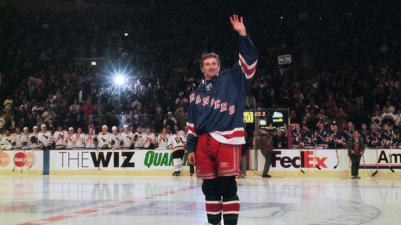 Wayne Gretzky v drese New Yorku Rangers v sezóne 1998/1999.