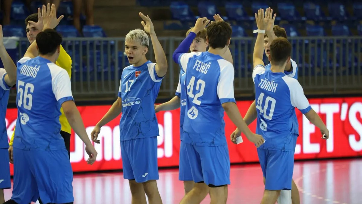 Slovenskí hádzanári do 18 rokov. 