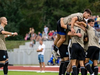 Futbalisti PFK Piešťany.