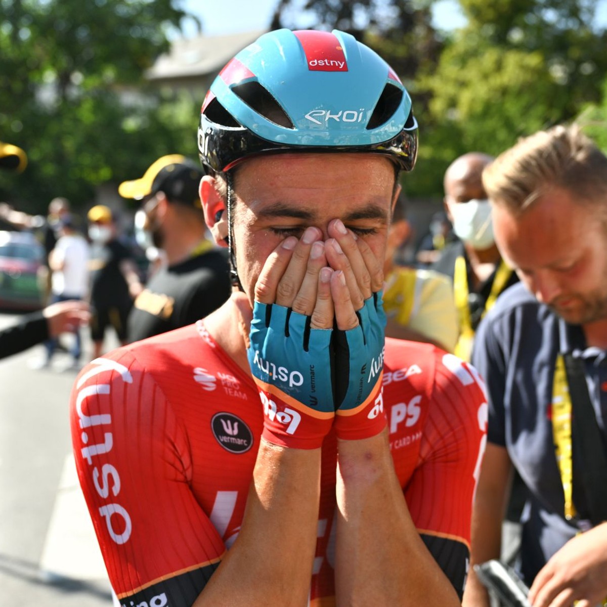 Victor Campenaerts emotívne prežíval svoje prvé víťazstvo na Tour de France. 