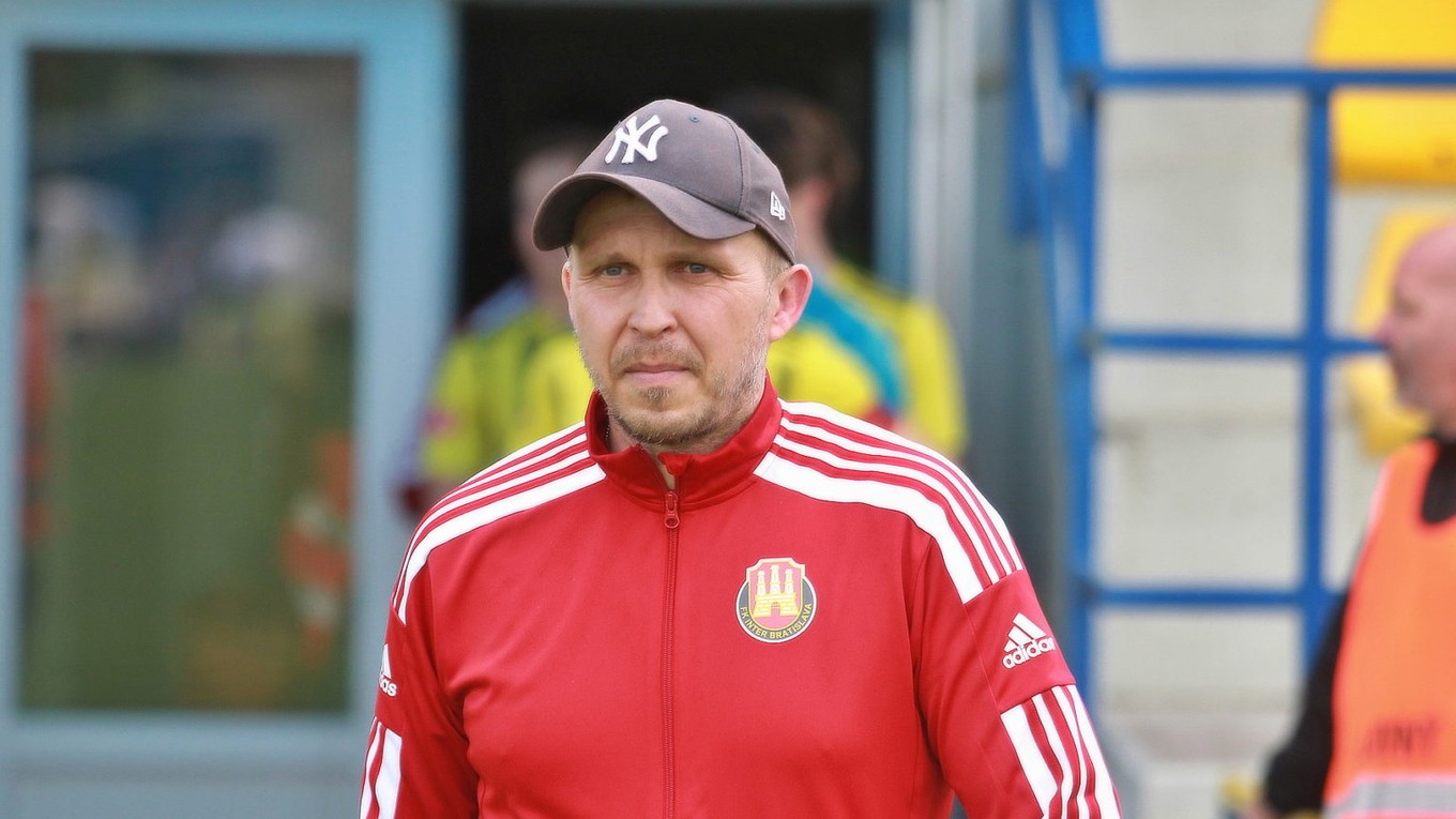 Tréner Interu Andrej Štellár.