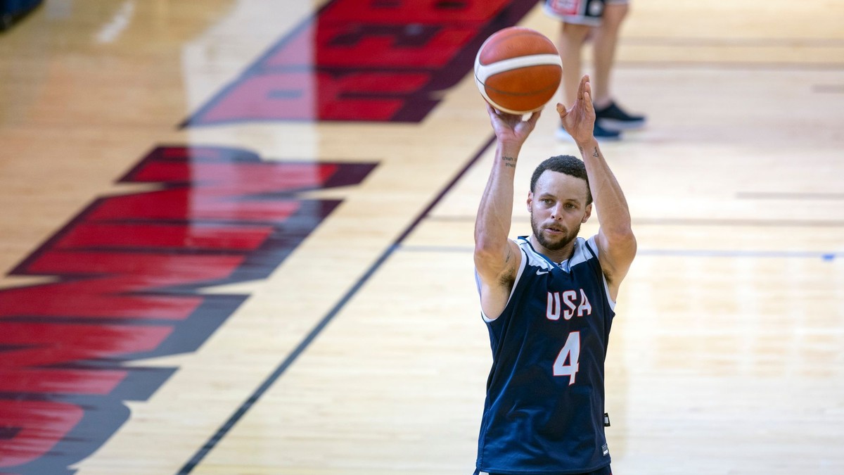 Curry zažije prvú olympiádu. Prispôbiť sa zostave je náročné, hovorí