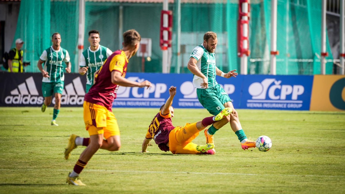 Fotka zo zápasu Bohemians Praha 1905 - FK Dukla Praha