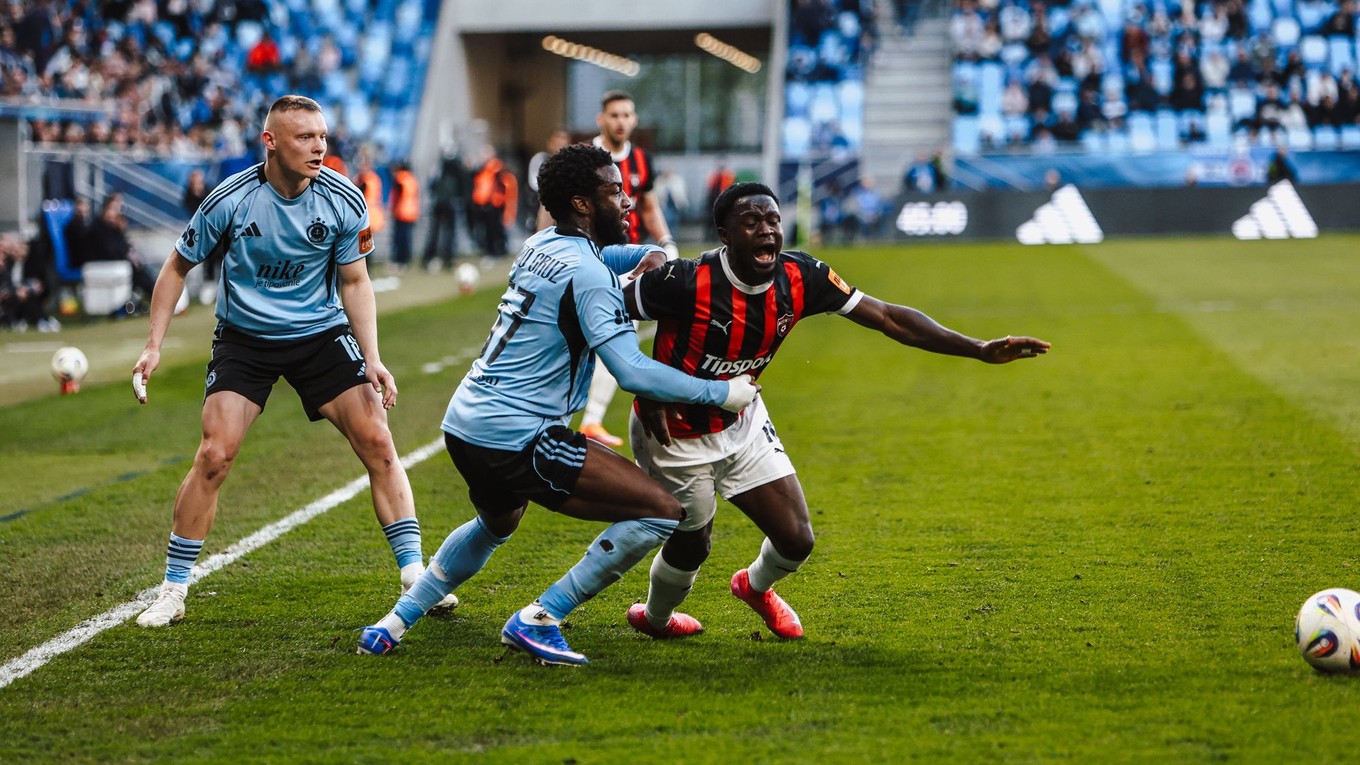 Momentka zo zápasu Slovan Bratislava - Spartak Trnava.