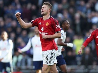 Matthijs de Ligt oslavuje gól.