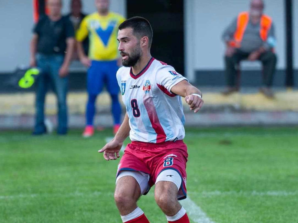 Eduard Šimko v drese FC Pivovar Šariš Veľký Šariš.