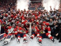 Hokejisti Florida Panthers po zisku Stanley Cupu v sezóne 2023/2024.