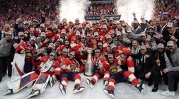 Hokejisti Florida Panthers po zisku Stanley Cupu v sezóne 2023/2024.