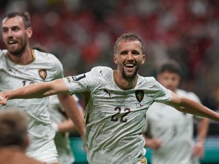 Tomáš Souček oslavuje gól