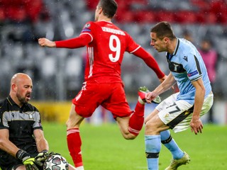 Momentka zo zápasu Bayern Mníchov - Lazio Rím.