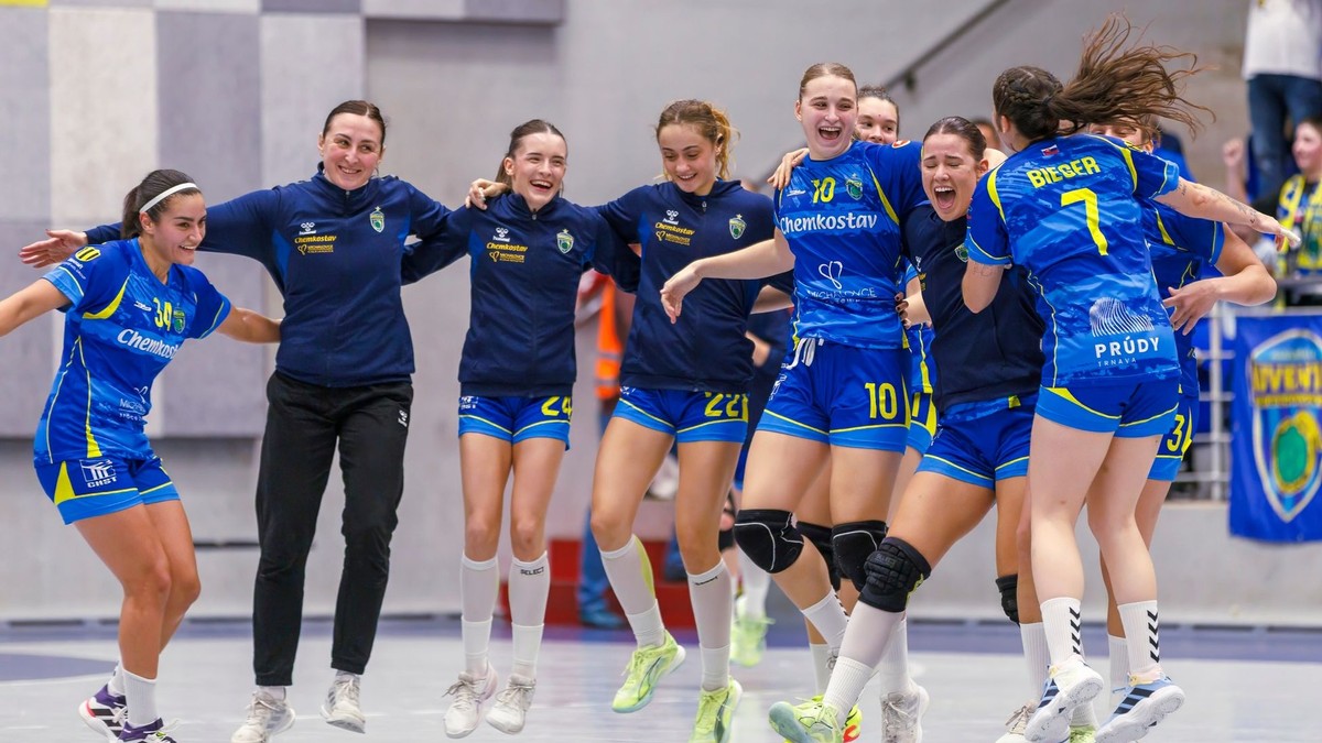 Hádzanárky Iuventa Michalovce.