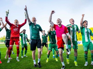 Radosť hráčov FC Tatran Prešov po víťazstve a postupe do najvyššej slovenskej súťaže