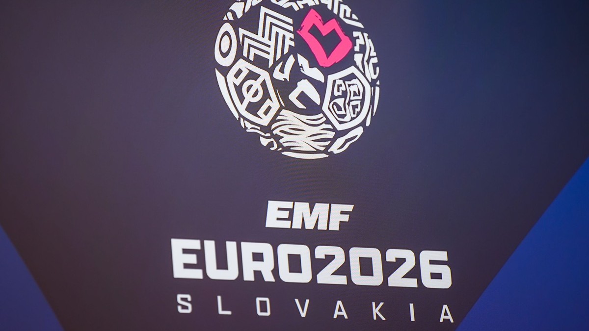 Logo ME 2026 počas tlačovej konferencie k organizovaniu ME v malom futbale na Slovensku.