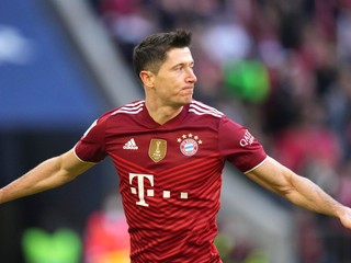 Robert Lewandowski sa teší po strelenom góle.