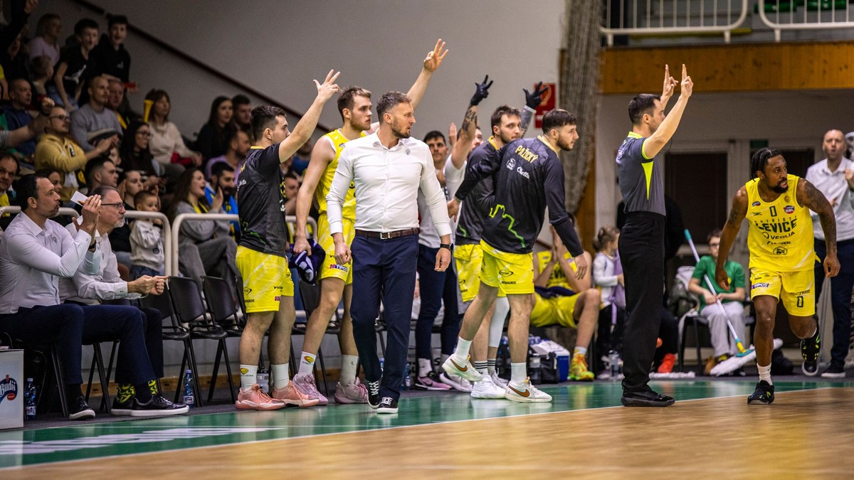 Radosť hráčov Levíc. 