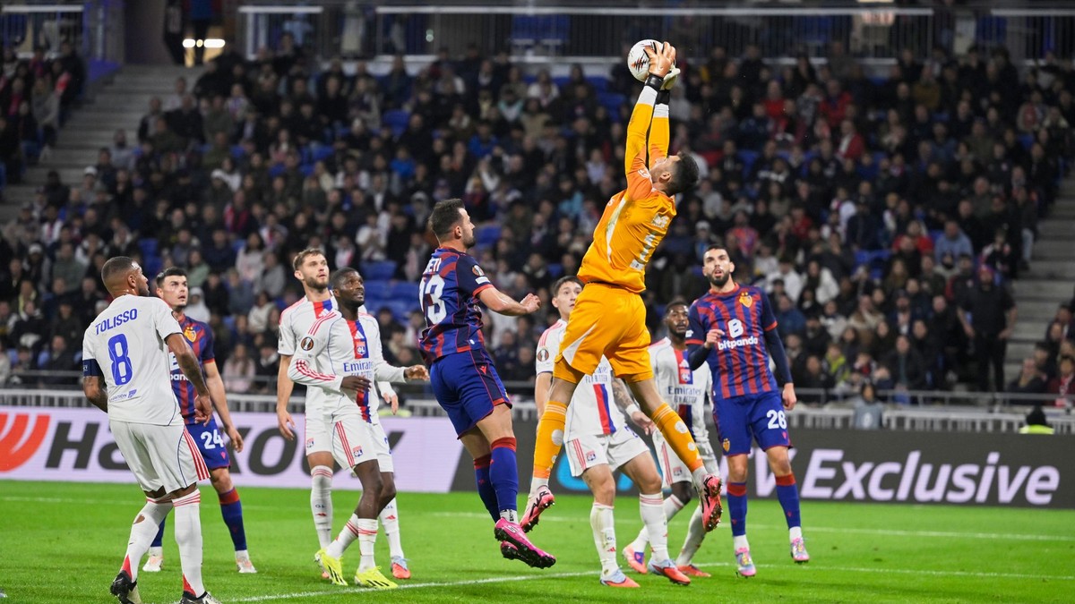 Nová os očarila Francúzsko. Slovák umne začal, Čech akciu geniálne zavŕšil