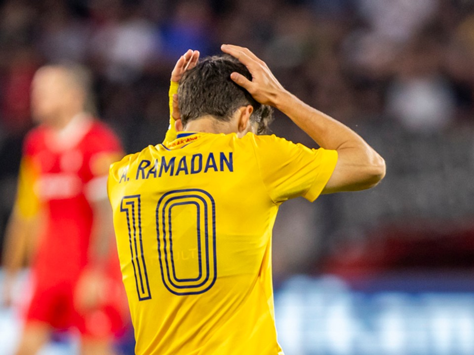 Ammar Ramadan v zápase Twente Enschede - DAC Dunajská Streda. 