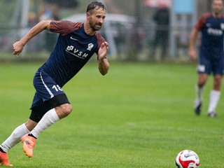 Hráč TJ Družstevník Látky Ján Kubiš.