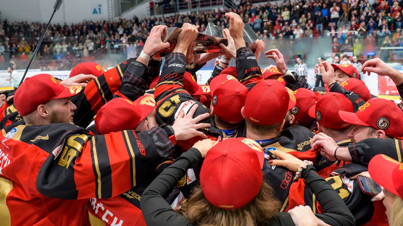 Hokejisti Prešova sa tešia z postupu do slovenskej extraligy 